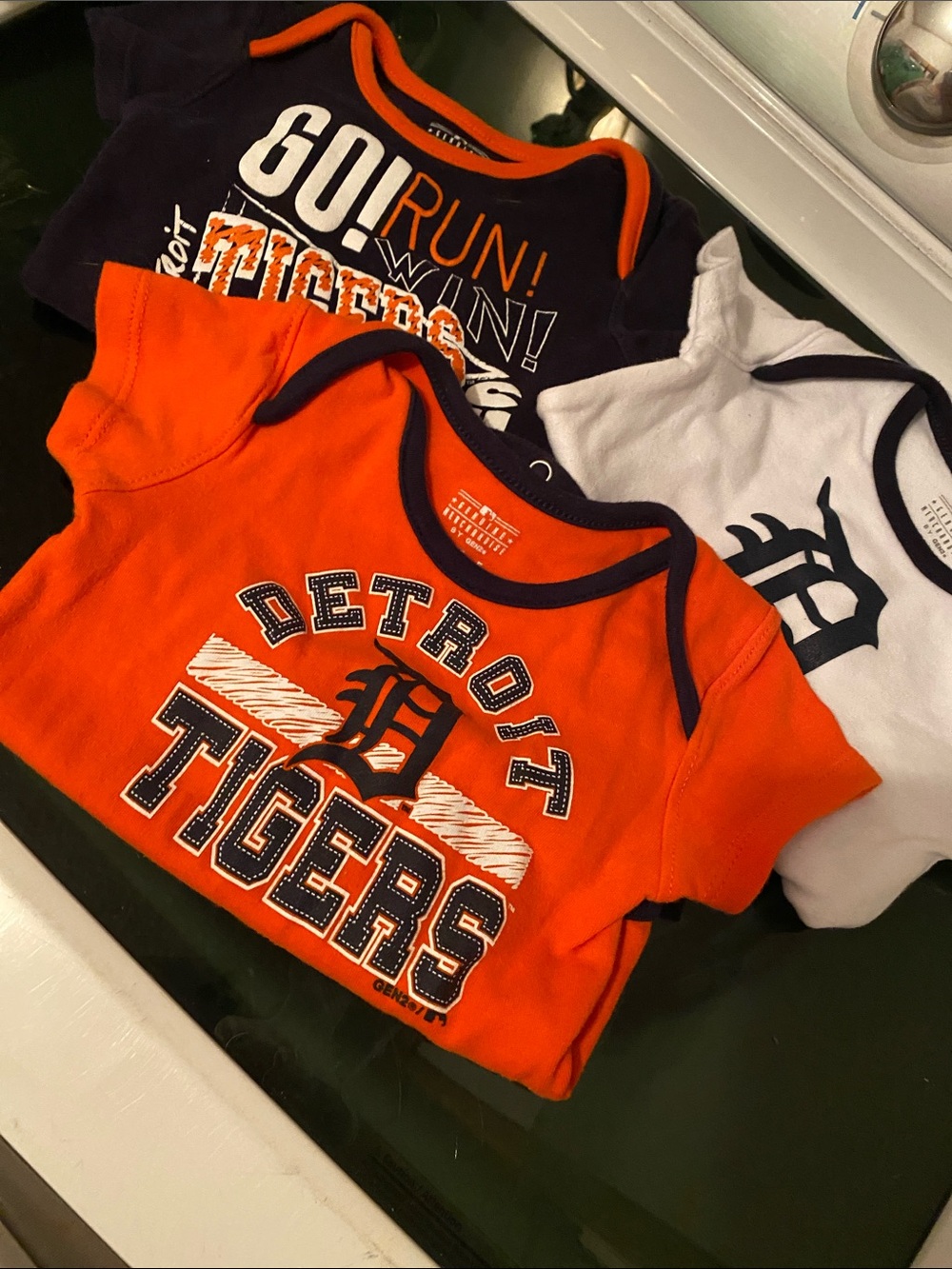 MLB Set of 3 Baby Onesies Detroit Tigers Major League Baseball 6-9 months Gen2